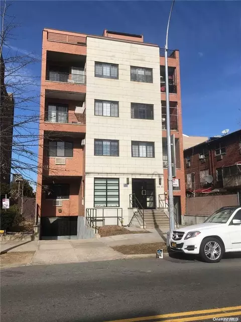 144-85 Roosevelt Ave #5E, Flushing, NY 11354