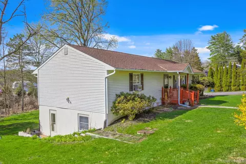 538 Mountain View Ave, Hurley, NY 12443