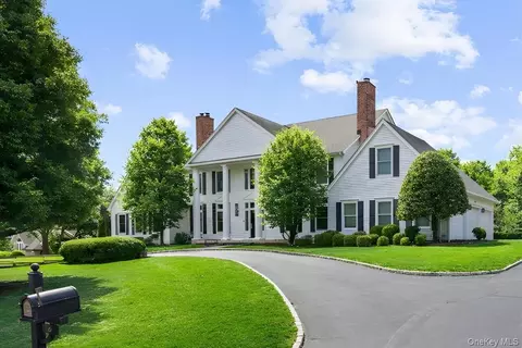 6 Oak Ridge Ct, Harrison, NY 10604