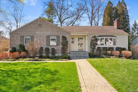 33 Wilmot Cir, Scarsdale, NY 10583