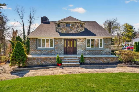 24 Old Knollwood Rd, Greenburgh, NY 10607