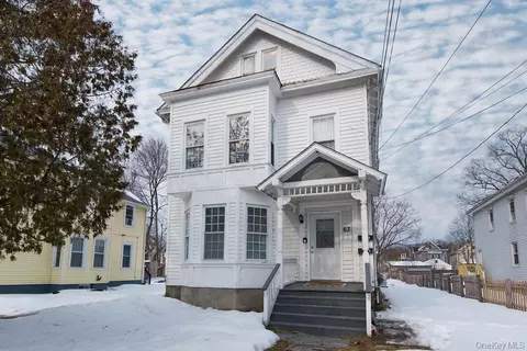 63 Thompson St, Poughkeepsie, NY 12601