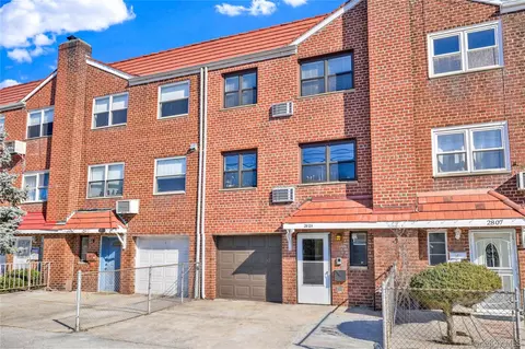 2805 21st Ave #3, Astoria, NY 11105