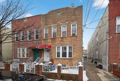 452 E 46th St #4, Brooklyn, NY 11203