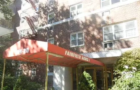 151-20 88 St #6C, New York, NY 11414