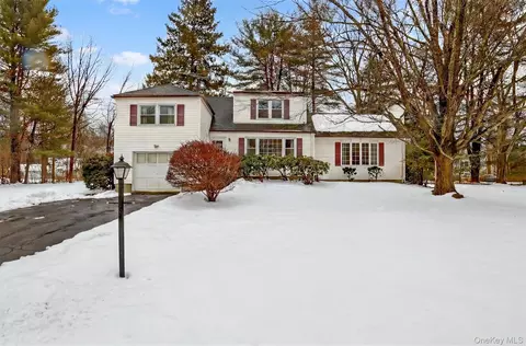 2954 Meadowcrest Dr, Yorktown, NY 10598