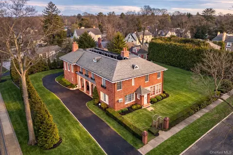 4610 Boston Post Rd, Pelham, NY 10803