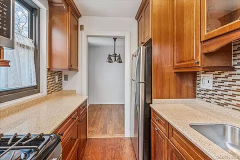 Kitchen - 199-18 19th Ave #18, Whitestone, NY 11357 photo 2 of 2