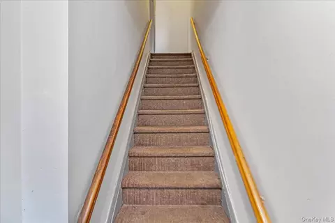 Entry Way - 199-18 19th Ave #18, Whitestone, NY 11357 photo 1 of 1