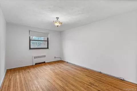 Bedroom - 199-18 19th Ave #18, Whitestone, NY 11357 photo 2 of 3