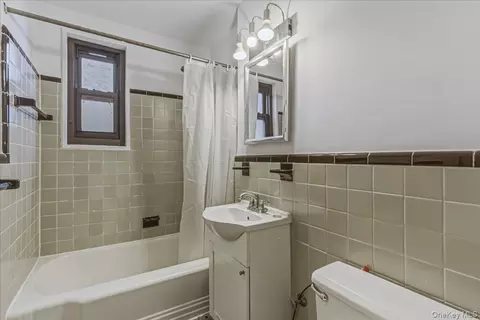 Bath - 199-18 19th Ave #18, Whitestone, NY 11357 photo 1 of 1