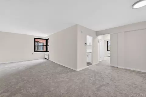 3240 92nd St #B311, East Elmhurst, NY 11369
