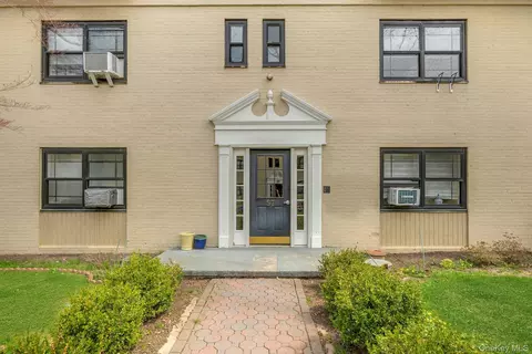 57 Manchester Rd #B-24, Eastchester, NY 10709