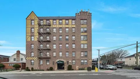 155-17 Sanford Ave #6A, New York, NY 11355