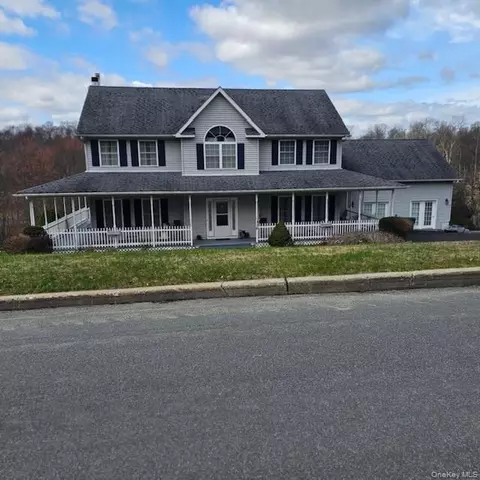 2 Melissa Ln, Washingtonville, NY 10992