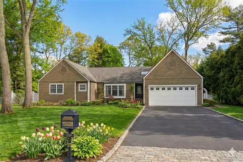 69 Tamarack St, East Northport, NY 11731