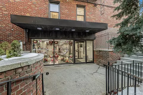 1725 Edison Ave #1F, New York, NY 10461