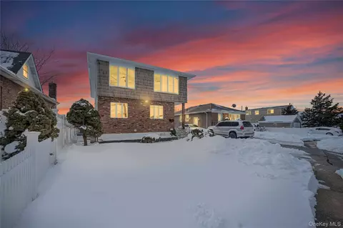 60 Saint Johns Ave, Valley Stream, NY 11580