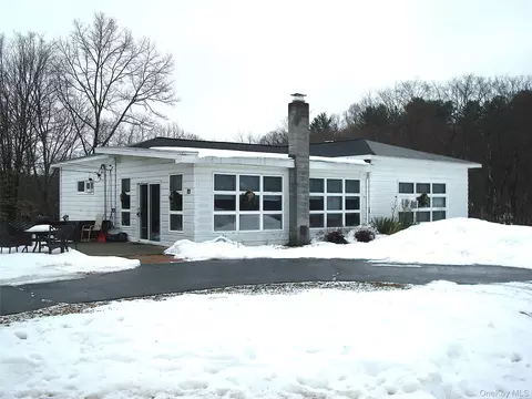 220-224 Hobbs Ln #220 224A 224B, Stanford, NY 12514