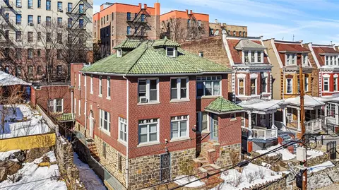 2969 Perry Ave, New York, NY 10458