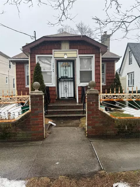 14439 225th St, New York, NY 11413