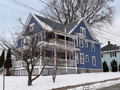 14 Bonnell St, Middletown, NY 10940