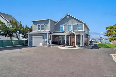 890 S Long Beach Ave, Freeport, NY 11520
