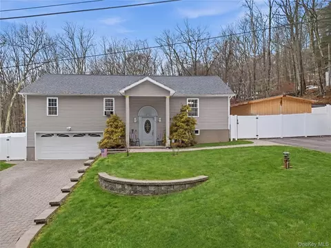 23 Hazelwood Rd N, Mamakating, NY 12790
