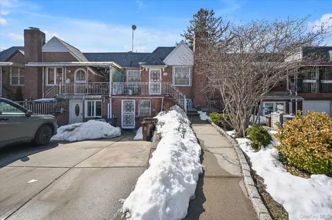 77-06 Kneeland Ave, Elmhurst, NY 11373