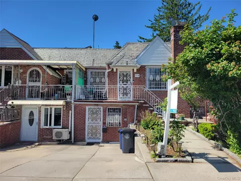 77-06 Kneeland Ave, Elmhurst, NY 11373