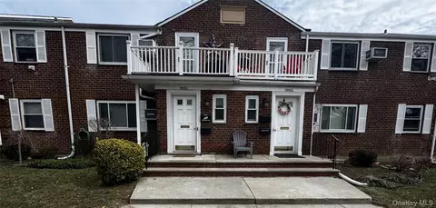 260-56 75th Ave #ONE, Glen Oaks, NY 11004