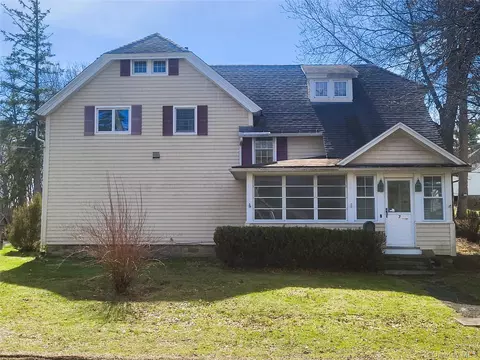 7 Hambletonian Ave, Chester, NY 10918