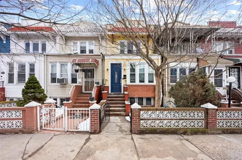 2565 99th St, New York, NY 11369