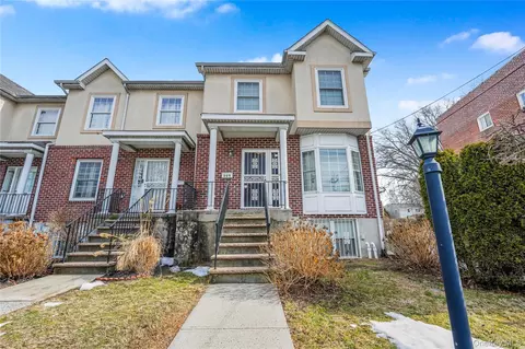 309 Mundy Ln, Mount Vernon, NY 10550