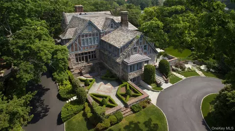 5 Oakledge Rd, Bronxville, NY 10708