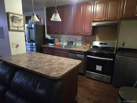 825 Morrison Ave #4B, New York, NY 10473