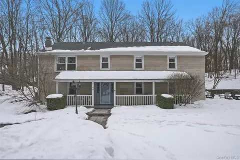 44 Clearwater Rd, Lloyd, NY 12528