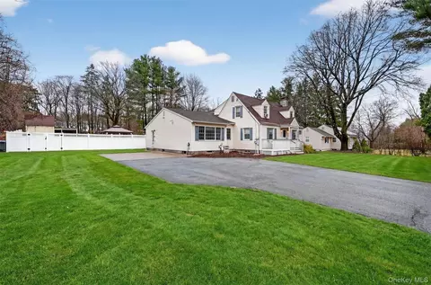 69 S Airmont Rd, Ramapo, NY 10901