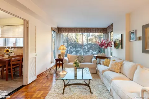 4455 Douglas Ave #7A, New York, NY 10471