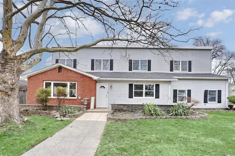 55 Picariello Dr, Haverstraw, NY 10927