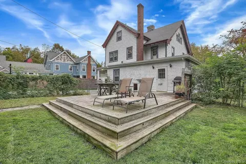 Exterior - 105 Hooker Ave, Poughkeepsie, NY 12601 photo 10 of 11