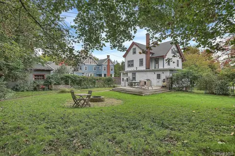 Exterior - 105 Hooker Ave, Poughkeepsie, NY 12601 photo 7 of 11