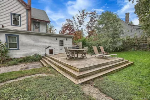 Exterior - 105 Hooker Ave, Poughkeepsie, NY 12601 photo 6 of 11