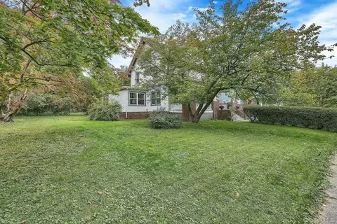 Exterior - 105 Hooker Ave, Poughkeepsie, NY 12601 photo 4 of 11
