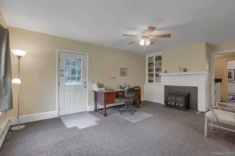 Living - 105 Hooker Ave, Poughkeepsie, NY 12601 photo 3 of 3