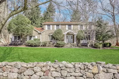 4 Kings Gate Rd, Ramapo, NY 10901