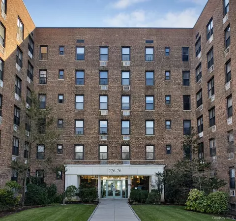 226-26 Union Tpke #2-O, Oakland Gardens, NY 11364