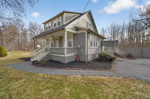 506 Plattekill Ardonia Rd, Wallkill, NY 12589