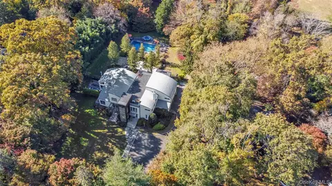 46 Locust Ln, Northport, NY 11768