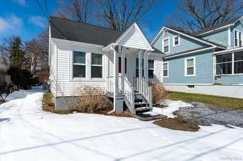 17 Argyle St, Putnam Valley, NY 10537